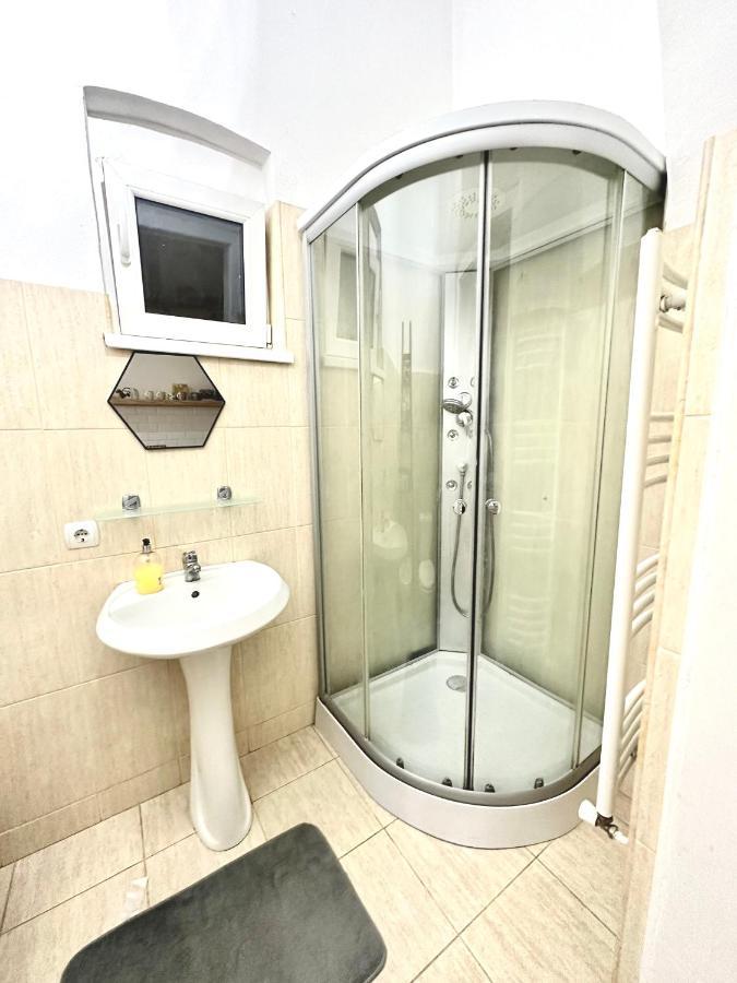 Charming Apartament City Center 티미쇼아라 외부 사진